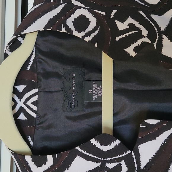 Investments size 16 brown black and white crop jacket - Picture 2 of 3